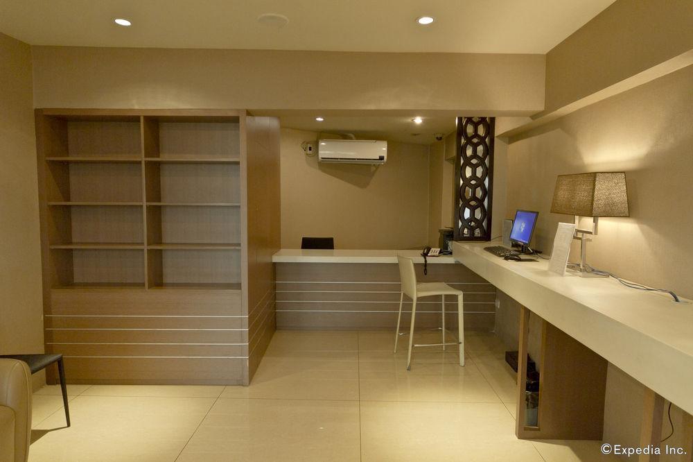 Mandarin Plaza Hotel Cebu Esterno foto
