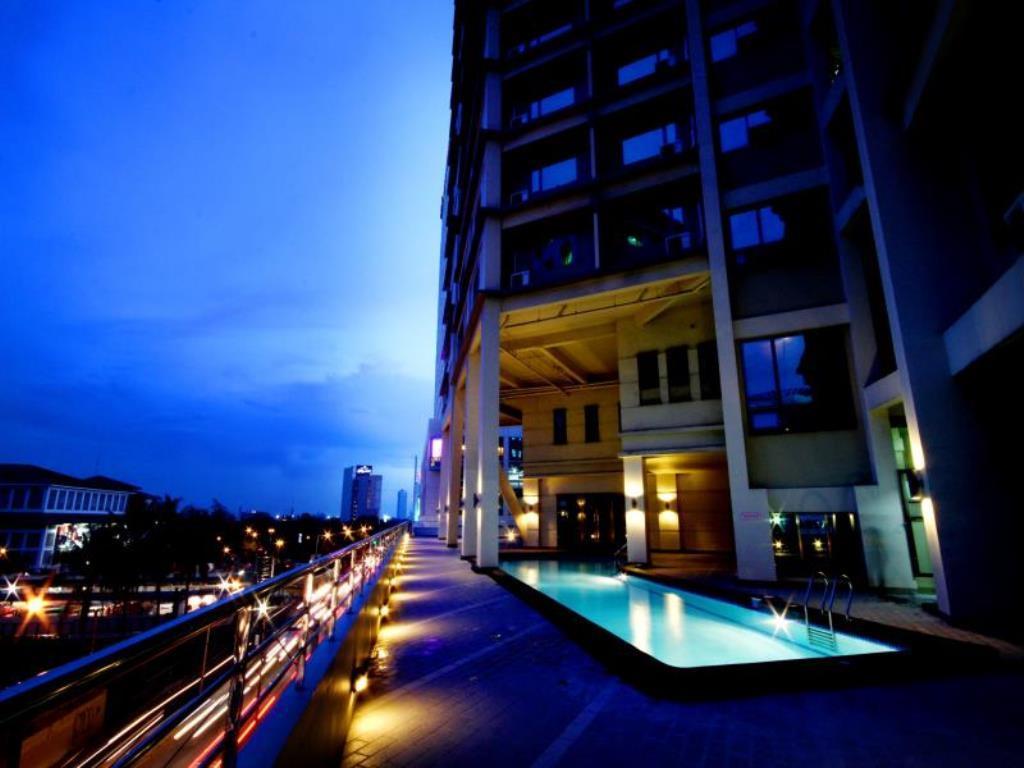 Mandarin Plaza Hotel Cebu Esterno foto