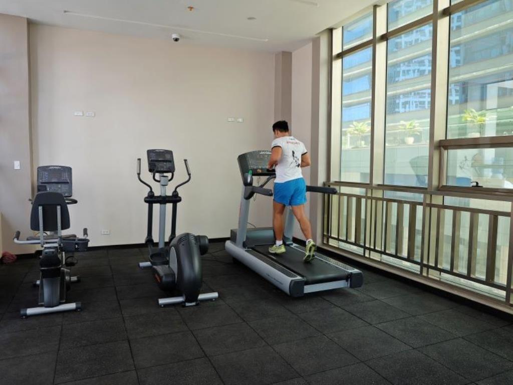 Mandarin Plaza Hotel Cebu Esterno foto