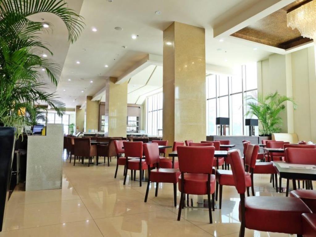 Mandarin Plaza Hotel Cebu Esterno foto