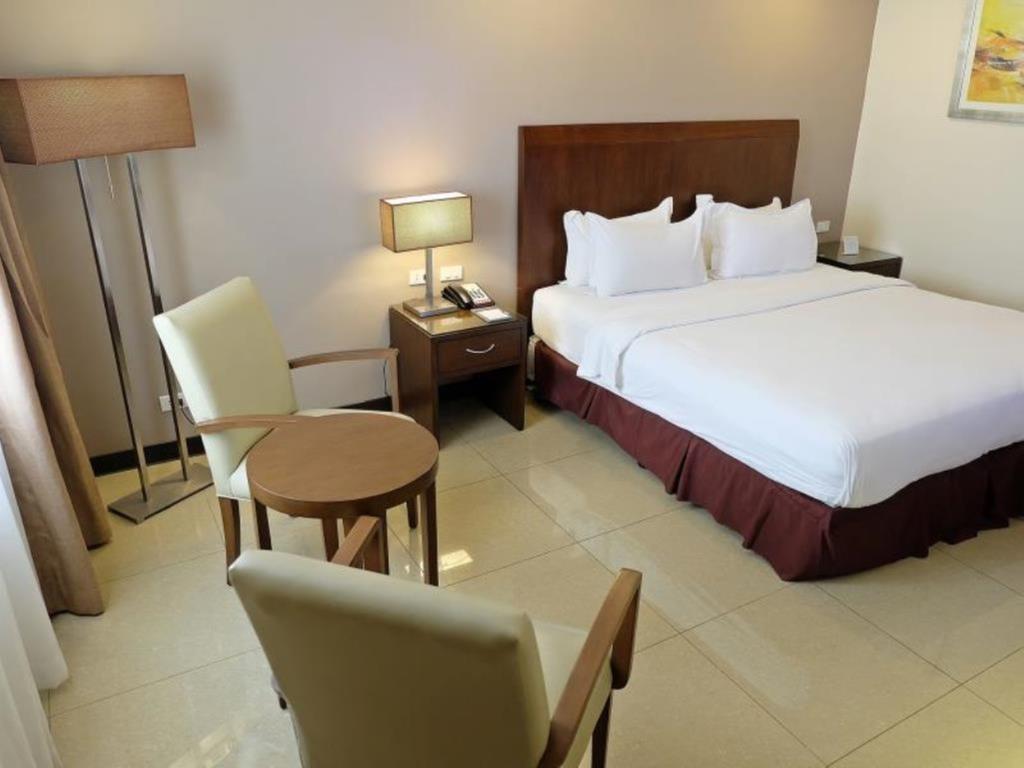 Mandarin Plaza Hotel Cebu Esterno foto