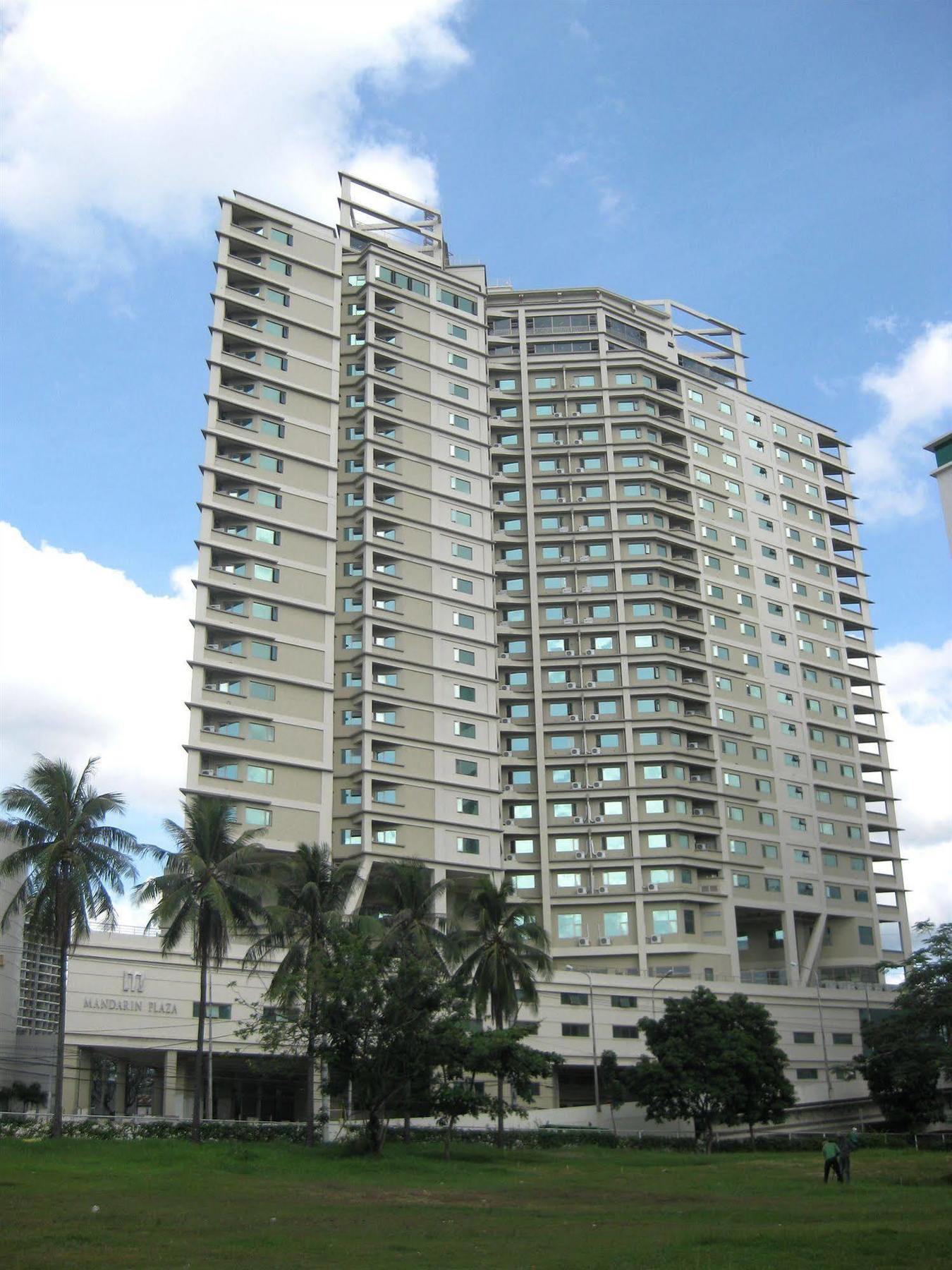 Mandarin Plaza Hotel Cebu Esterno foto